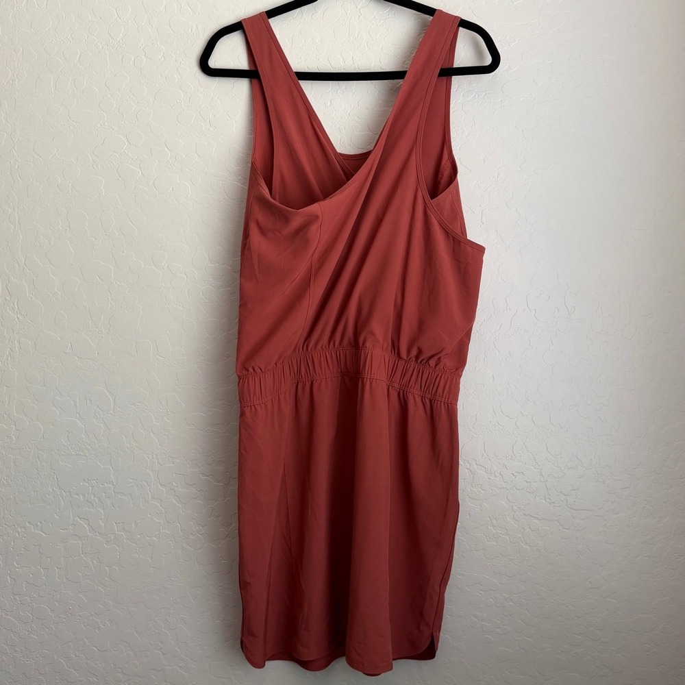 Patagonia Women's Fleetwith Outdoor Hiking Dress Red Medium - Picture 3 of 8